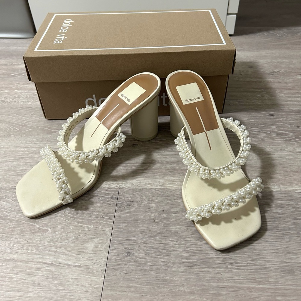 Dolce Vita Noel Pearl Heels
